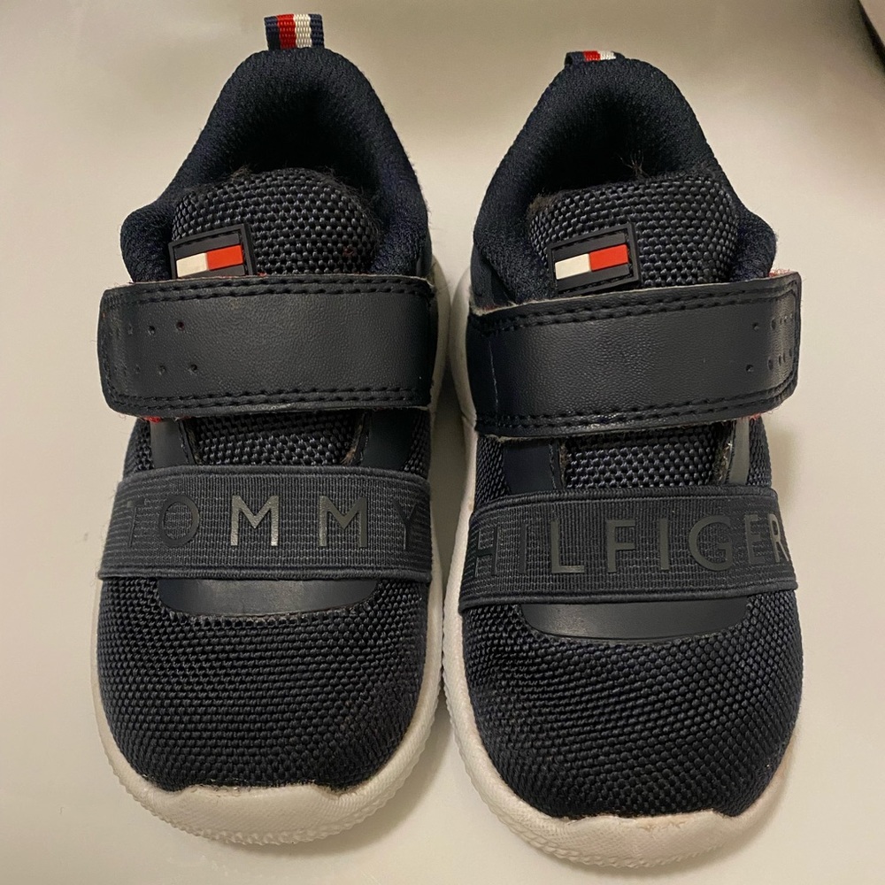 Blue Tommy Hilfiger size 6